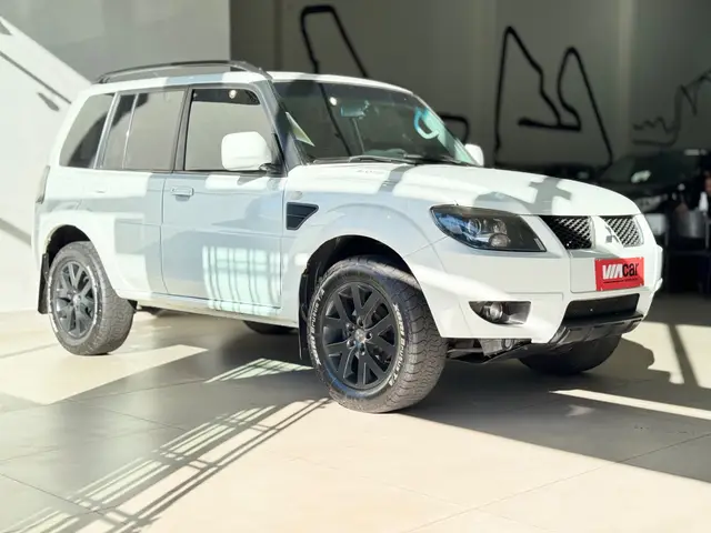 Carro Mitsubishi Pajero TR4 2012 2.0 16V 4x2 (Flex)