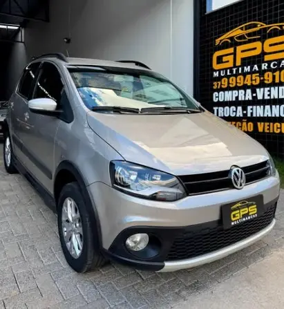 Carro Volkswagen CrossFox 2014 1.6 VHT (Flex)
