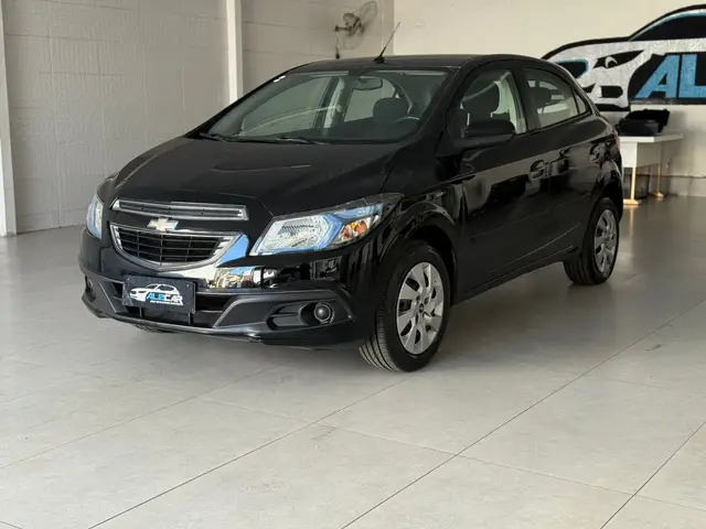 Carro Chevrolet Onix 2015 1.4 LT SPE/4