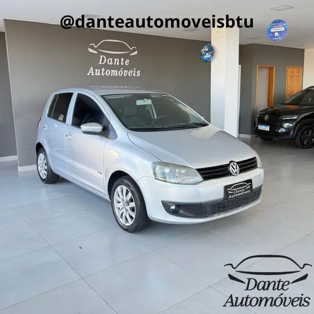 Carro Volkswagen Fox 2011 1.0 8V (Flex) 2p