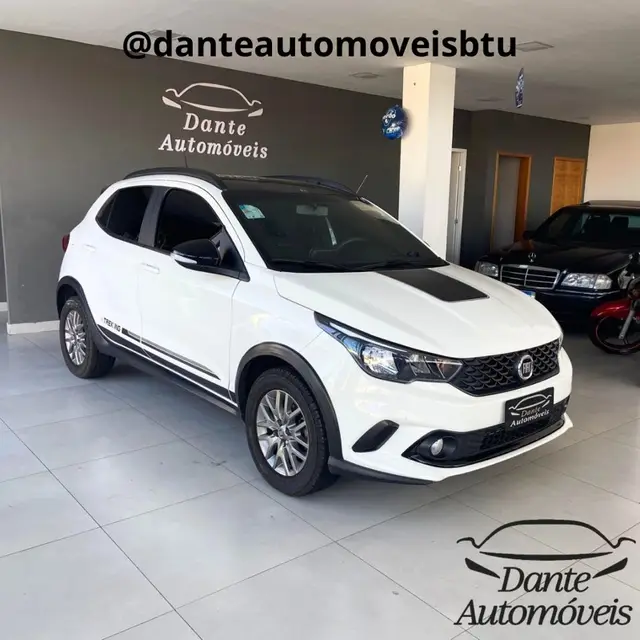Carro Fiat Argo 2020 1.3 Trekking (Flex)