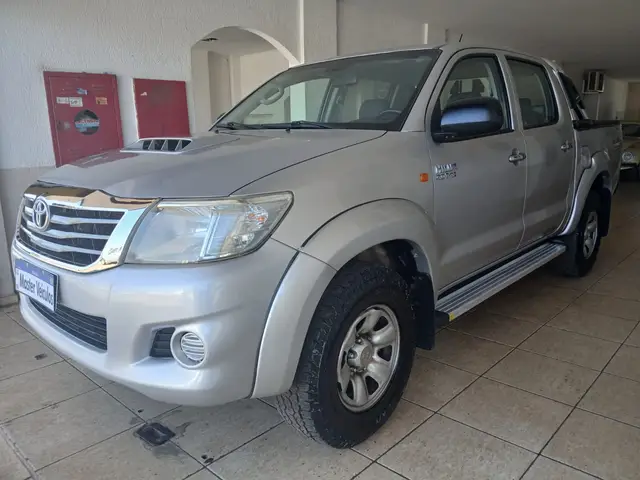 Carro Toyota Hilux Cabine Dupla 2014 Hilux 3.0 TDI 4x4 CD STD