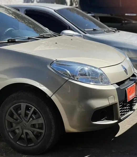 Carro Renault Sandero 2012 Authentique 1.0 16V (flex)