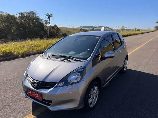 Carro Honda Fit 2014 CX 1.4 16v (Flex)