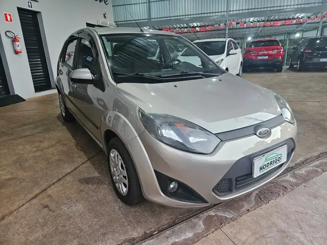 Carro Ford Fiesta Hatch 2011 1.6 (Flex)