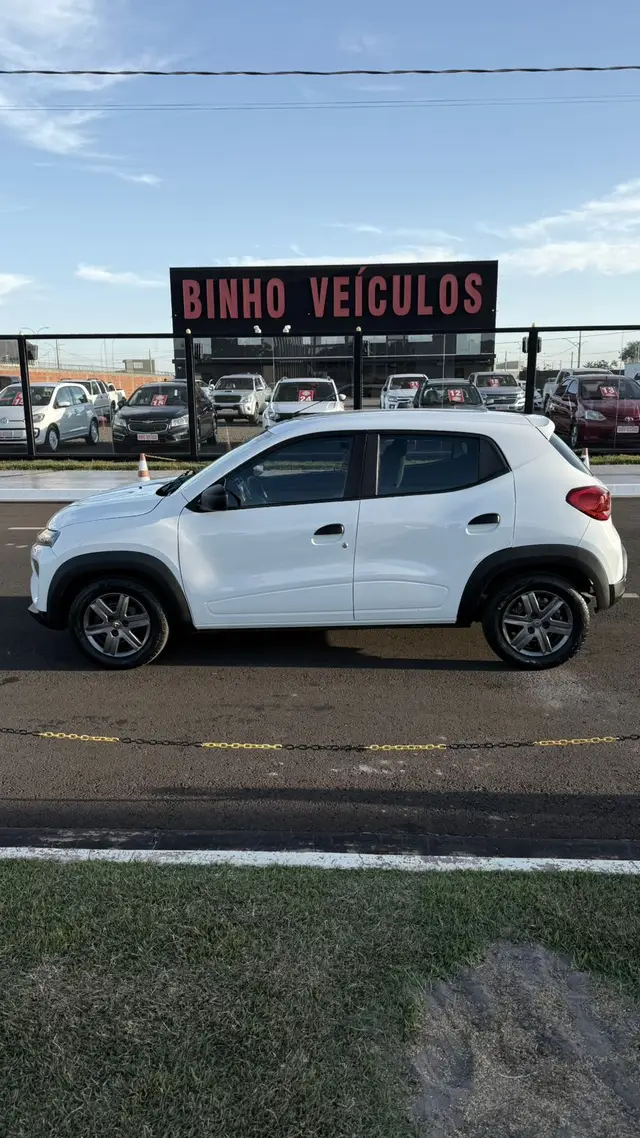 Carro Renault Kwid 2023 Zen 1.0 12v SCe (Flex)