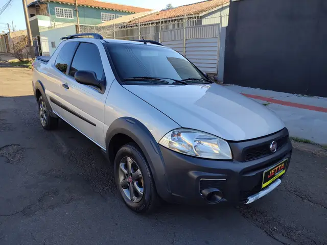 Carro Fiat Strada 2015 Working 1.4 (Flex) (Cabine Dupla)
