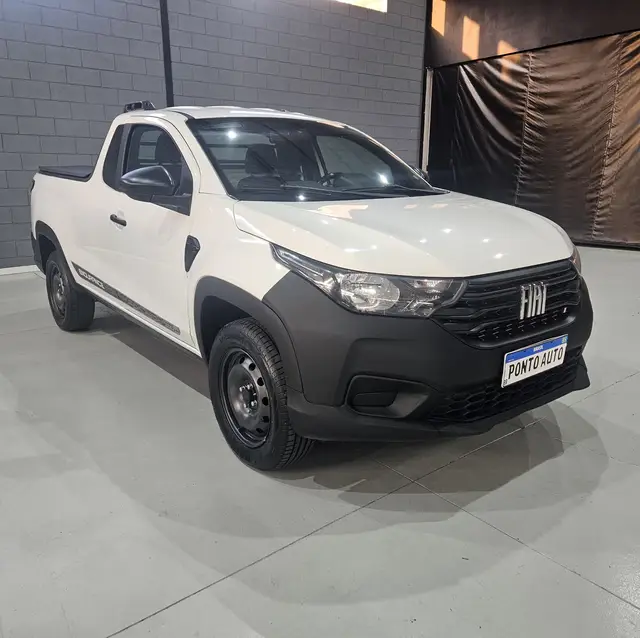 Carro Fiat Strada 2023 Endurance 1.4 Cabine Plus (Flex)