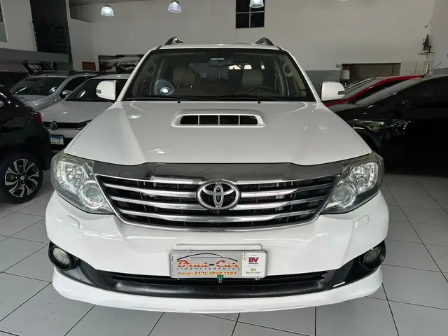 Carro Toyota Hilux Cabine Dupla 2013 Hilux 3.0 TDI 4x4 CD SRV