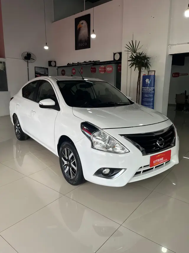 Carro Nissan Versa 2018 1.6 16V SV FlexStart CVT (Flex)