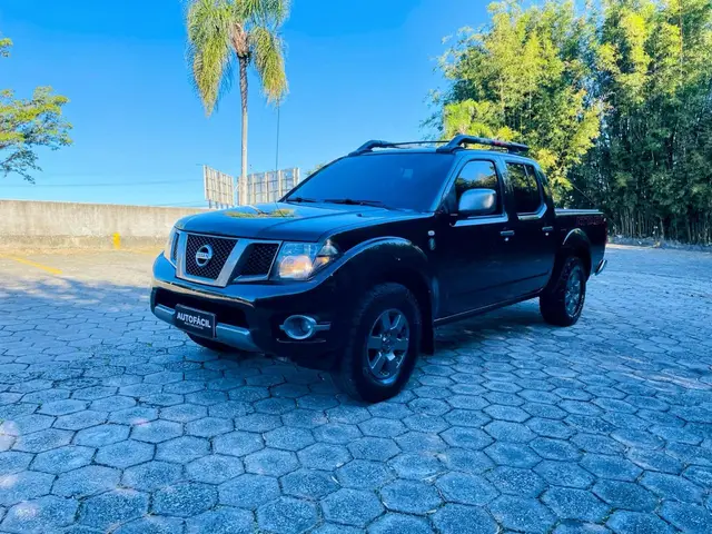 Carro Nissan Frontier 2013 2.5 TD CD 4x4 SV Attack