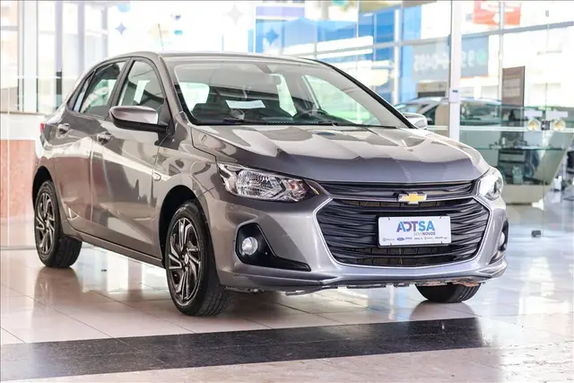 Carro Chevrolet Onix Plus 2024 LT 1.0