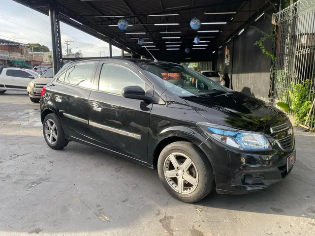 Carro Chevrolet Onix 2013 1.4 LT SPE/4