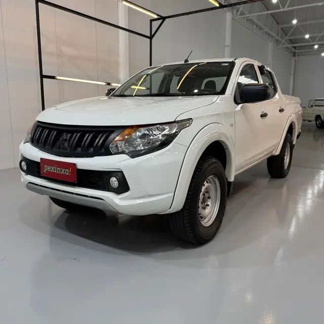 Carro Mitsubishi L200 2023 Triton GL 2.4 Turbo