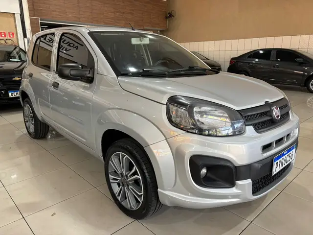 Carro Fiat Uno 2017 Attractive 1.0 (Flex) 4p
