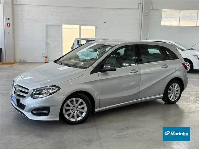 Carro Mercedes-Benz Classe B 2015 200 1.6 Turbo FlexFuel DCT