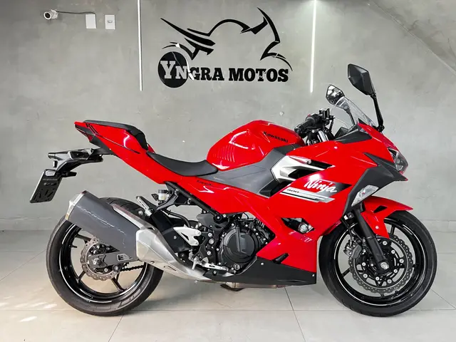 Moto Kawasaki Ninja 2023 400