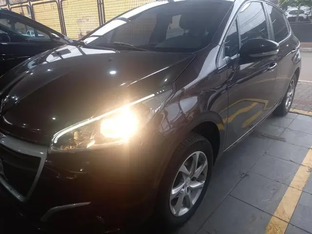 Carro Peugeot 208 2017 Active 1.2 12V (Flex)