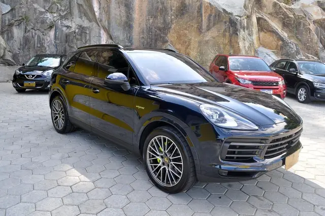 Carro Porsche Cayenne 2023 E-Hybrid 3.0 Turbo