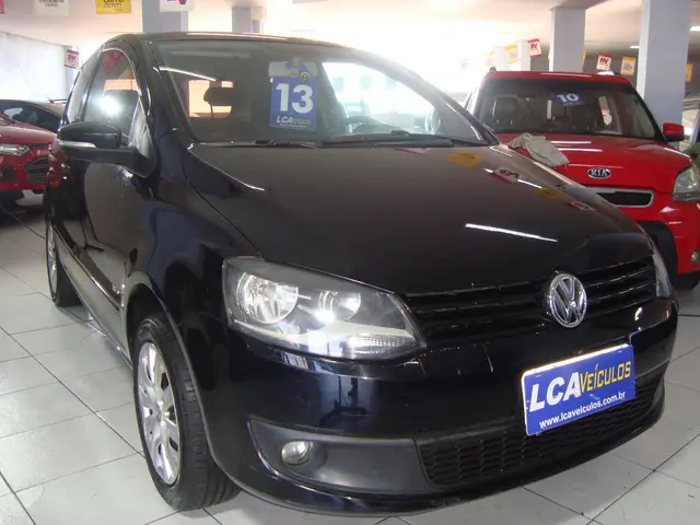 Carro Volkswagen Fox 2013 1.0 TEC (Flex) 4p