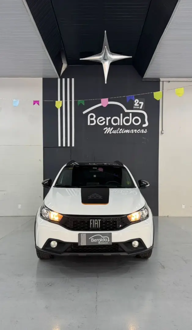 Carro Fiat Argo 2024 Trekking 1.3