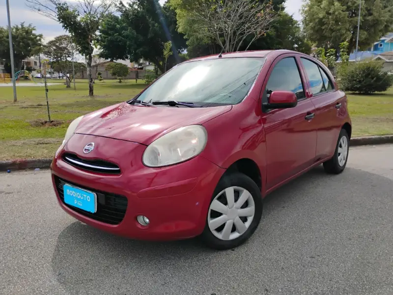 Nissan March 1.0 16V S (Flex)