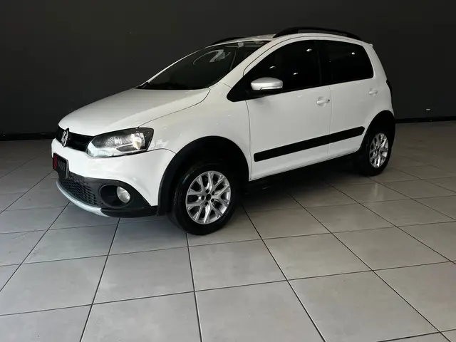 Carro Volkswagen CrossFox 2014 1.6 Mi Total Flex