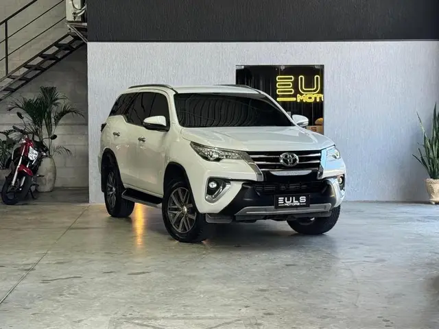 Carro Toyota SW4 2019 2.8 TDI SRX 7L 4x4 (Aut) (Diesel)