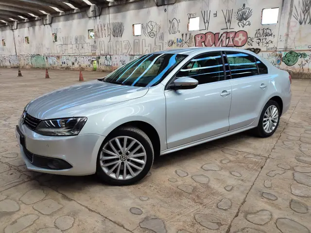 Carro Volkswagen Jetta 2011 2.0 Comfortline (Flex)