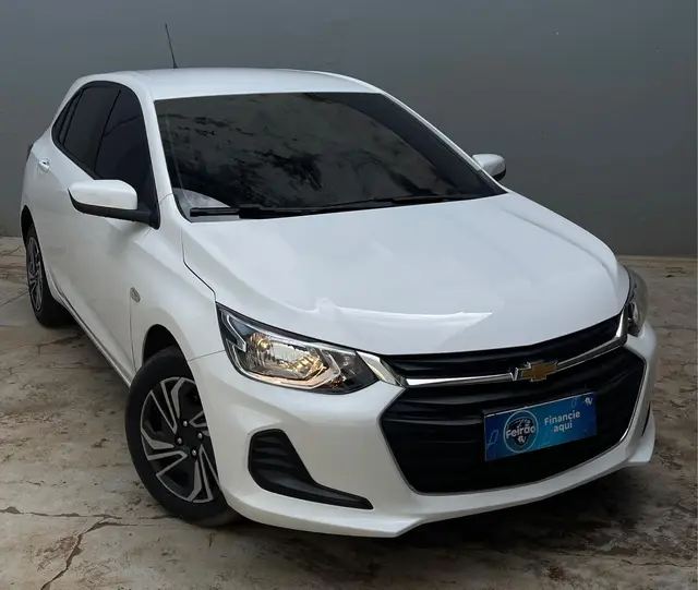 Carro Chevrolet Onix 2023 LT 1.0