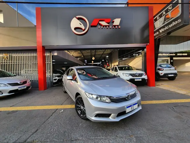 Carro Honda Civic 2014 New  LXS 1.8 16V i-VTEC (Flex)