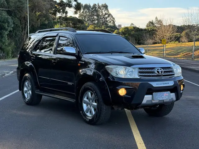 Carro Toyota Hilux SW4 2010 SRV 4x4 3.0 Turbo  (aut)