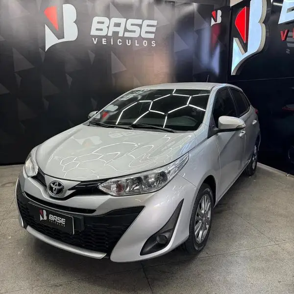 Carro Toyota Yaris 2021 1.3 XL Live (Flex)