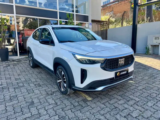 Carro Fiat Fastback 2024 Audace