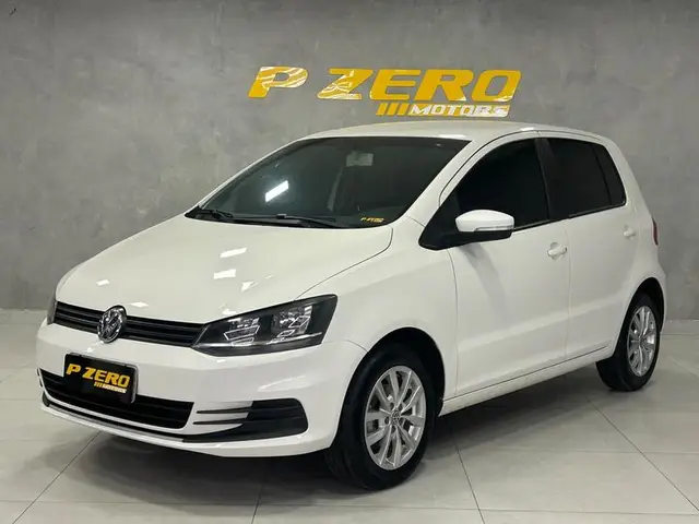 Carro Volkswagen Fox 2015 1.0 TEC Comfortline (Flex)