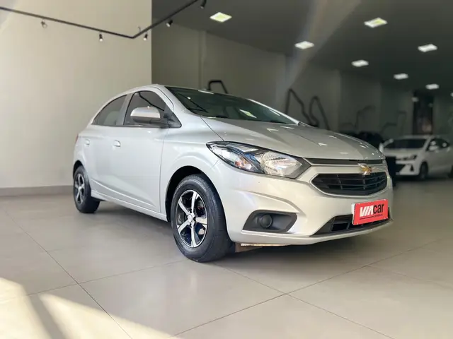 Carro Chevrolet Onix 2019 1.0 LT SPE/4