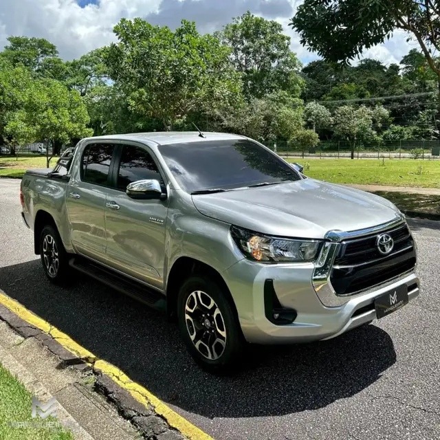 Carro Toyota Hilux SW4 2022 GRS 2.8 TB 4x4 Diesel Automatico