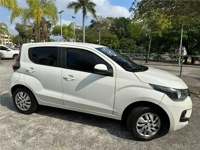 Carro Fiat Mobi 2018 FireFly Drive 1.0 (Flex)