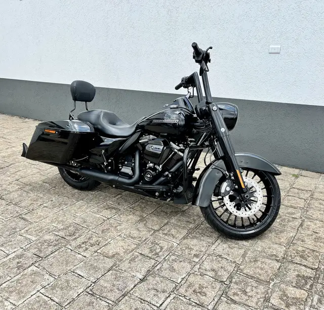 Moto Harley-Davidson Road King 2019 ROAD KING CLASSIC  FLHRC/ CUSTOM FLHRSI