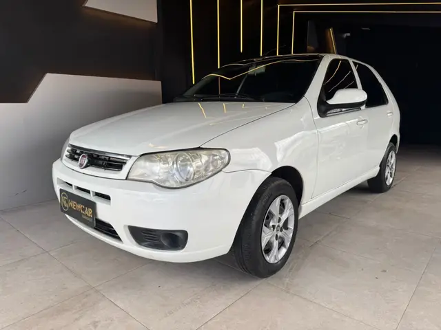 Carro Fiat Palio 2015 Celebration 1.0