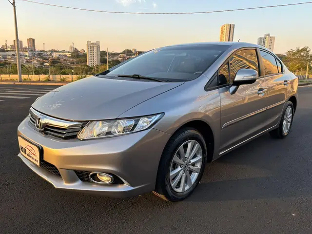 Carro Honda Civic 2014 New  LXR 2.0 i-VTEC (Aut) (Flex)