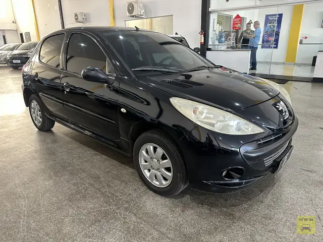 Carro Peugeot 207 2011 Hatch XR 1.4 8V (flex) 2p