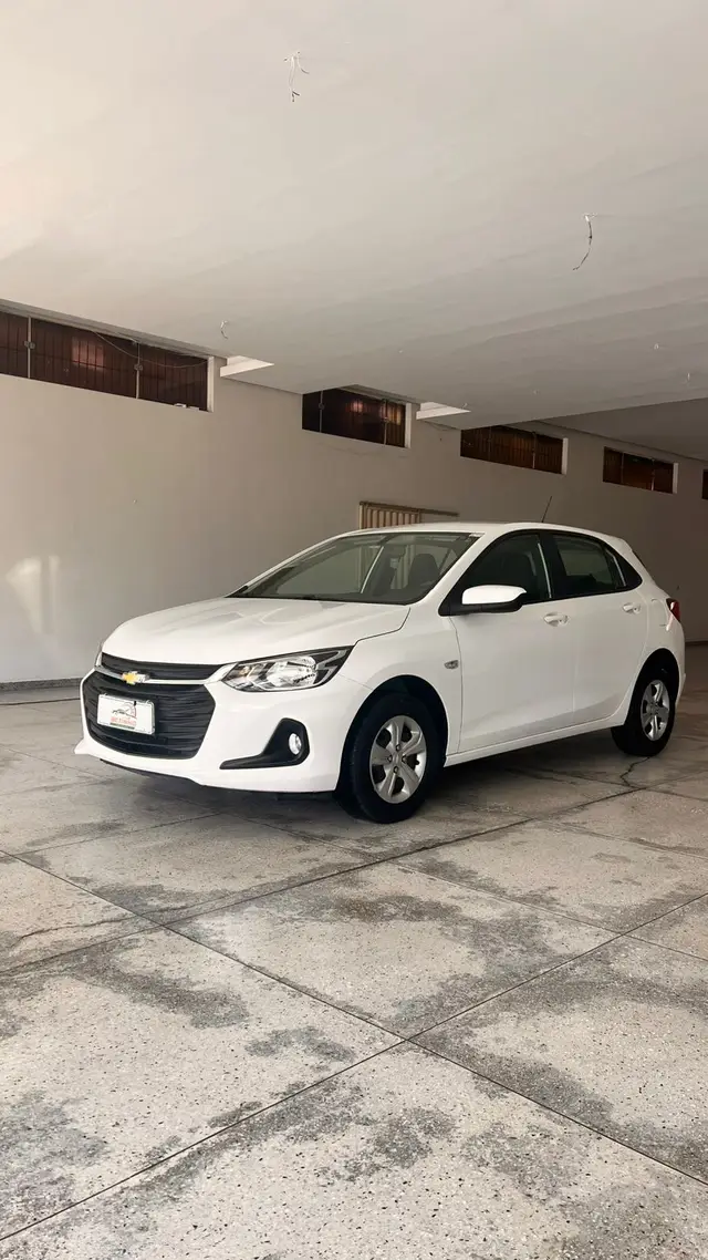 Carro Chevrolet Onix 2024 1.0