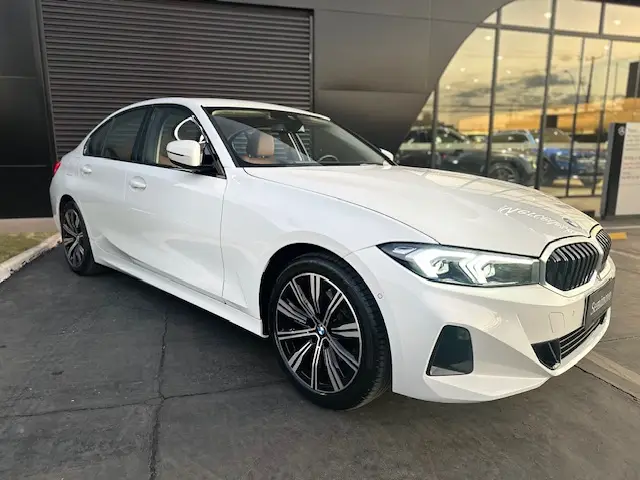 Carro BMW 320i 2023 GP 2.0 Turbo (Aut.)