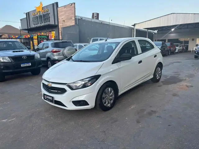 Carro Chevrolet Onix 2020 1.0 (Flex)