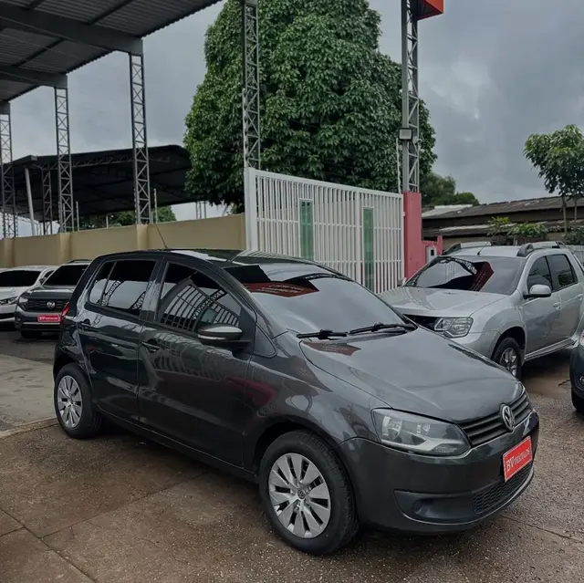 Carro Volkswagen Fox 2013 1.0 TEC (Flex) 4p