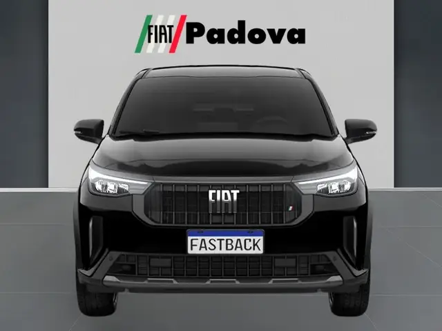 Carro Fiat Fastback 2026 Turbo 200