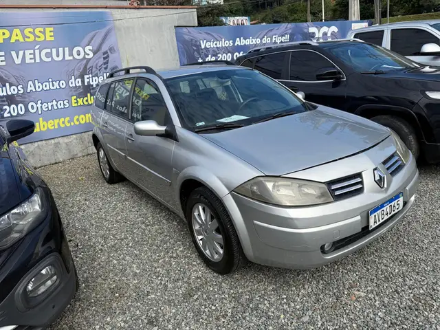 Carro Renault Megane Grand Tour 2013 Mégane Grand Tour Dynamique 1.6 16V (flex)