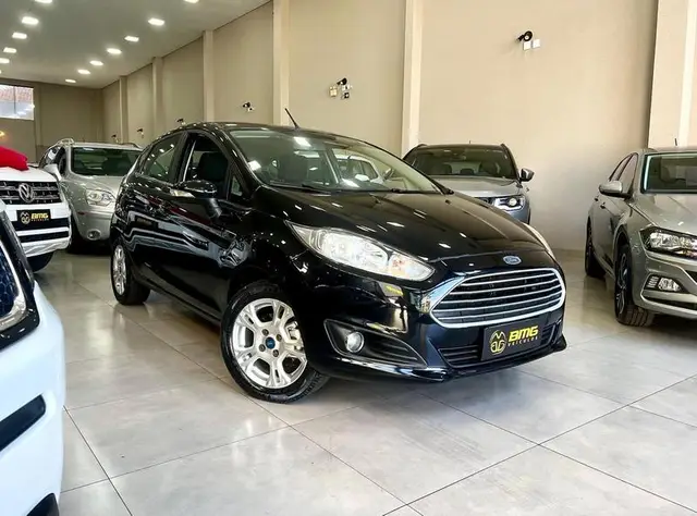 Carro Ford Fiesta Hatch 2014 SE 1.6
