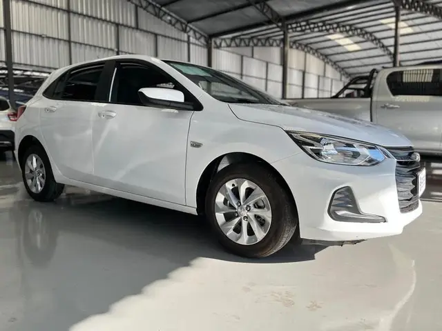 Carro Chevrolet Onix 2023 1.0